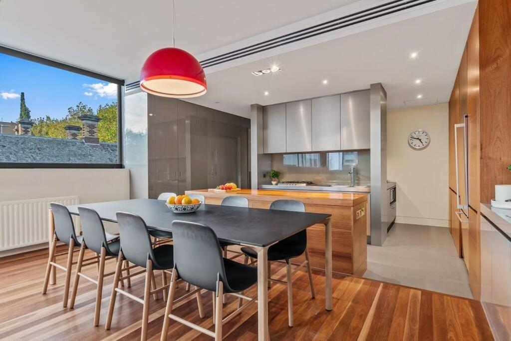Holiday home Truly Tremendous 4br Tivoli Rd South Yarra