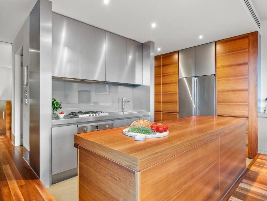 Holiday home Truly Tremendous 4br Tivoli Rd South Yarra Melbourne