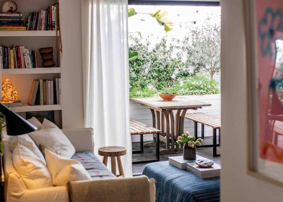 The Artist Retreat 2br 4mins From Mcg Melbourne