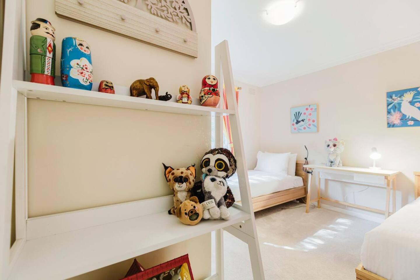 'tangerine Gleam' Cheerful Inner-city Family Abode Apartment
