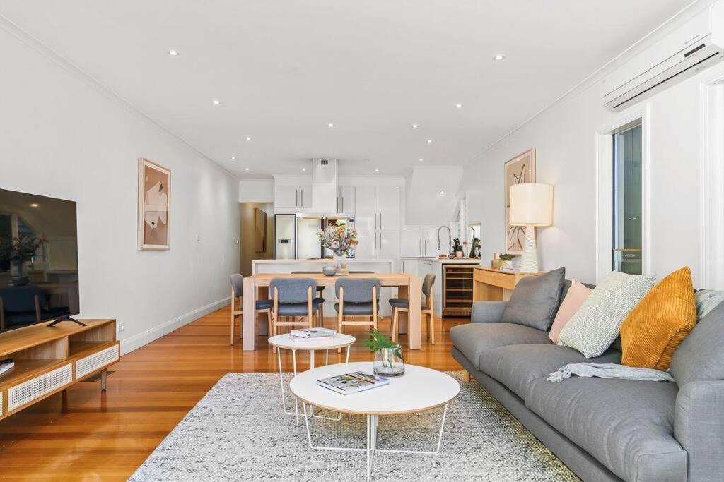 Renovated Brilliance In Bayside Park Holiday home