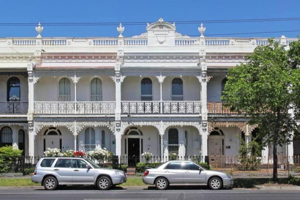 Spacious, Stylish House With Private Courtyard Near Shops, Cafes, And Tram Holiday home Melbourne