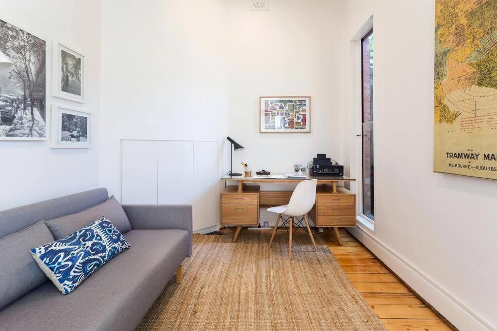 Spacious, Stylish House With Private Courtyard Near Shops, Cafes, And Tram Holiday home
