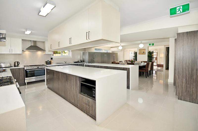6b - Executive In Large In Brunswick * Melbourne