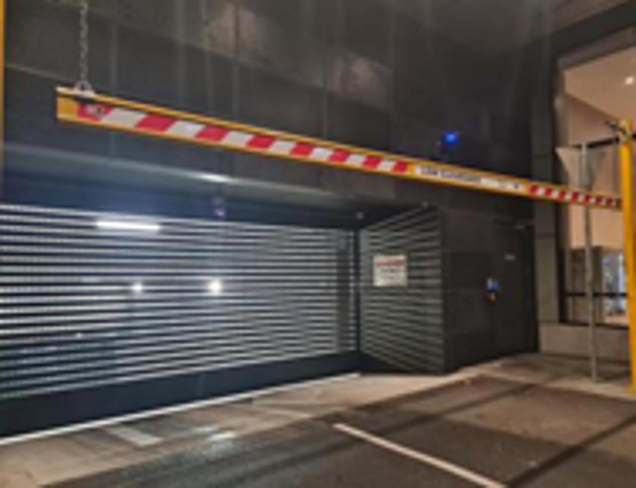 Apartment Irresistible 3br2ba Apt West Side Place Melbourne
