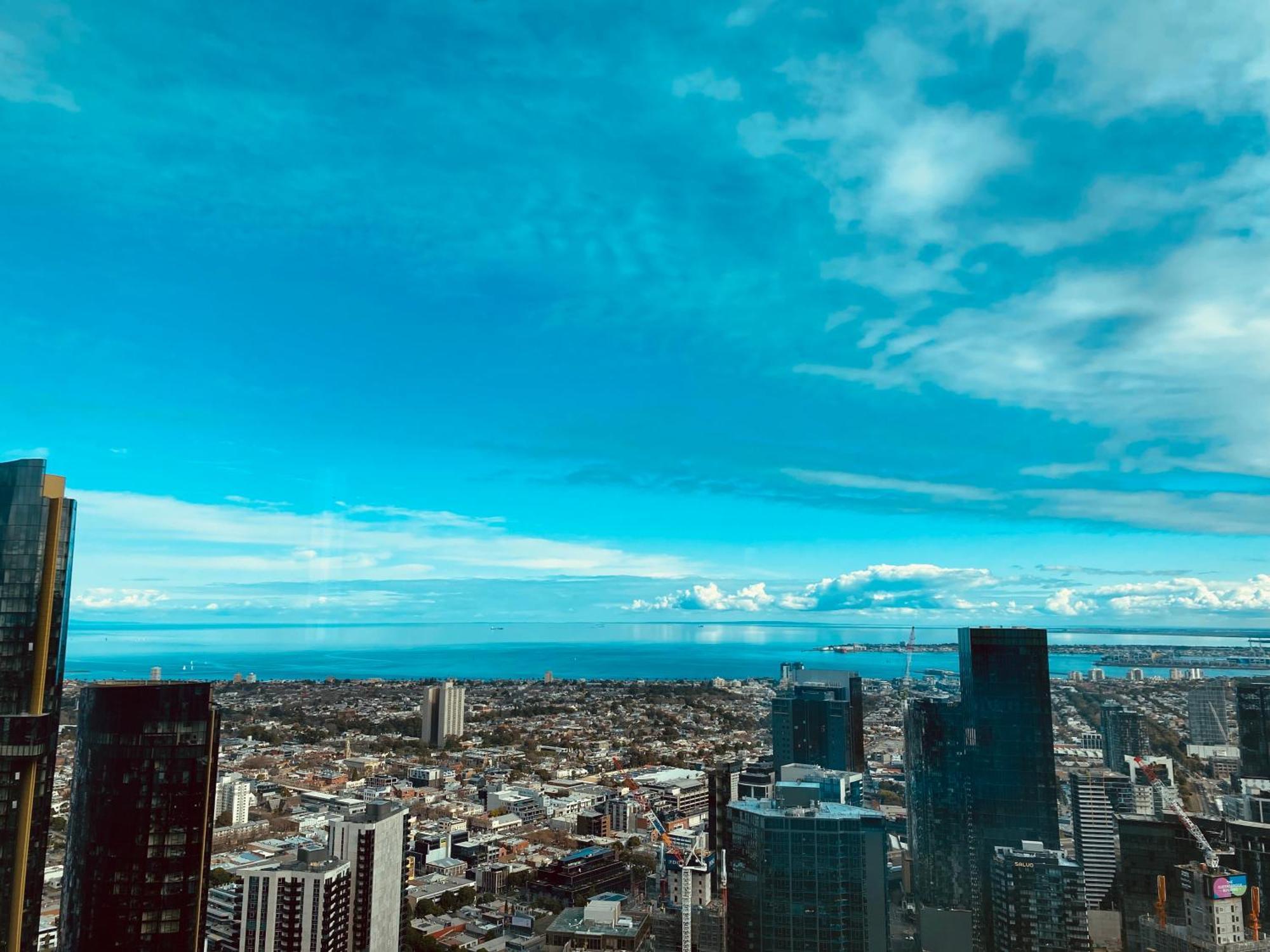 Apartment Sky - Ocean View 2 Bedroom With Sunrise And Sunset Views *
