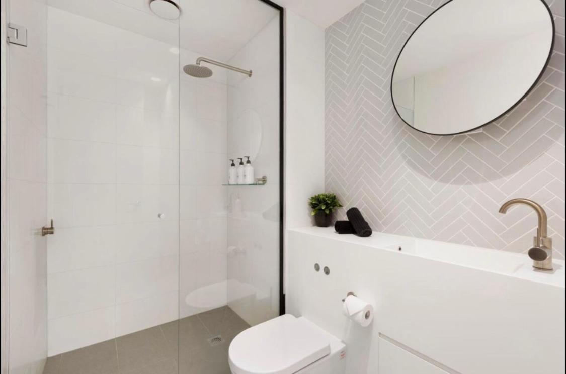 #5909 Infinity Heights Central Luxury 3-bedroom With Heated Pool & Gym Apartment Melbourne
