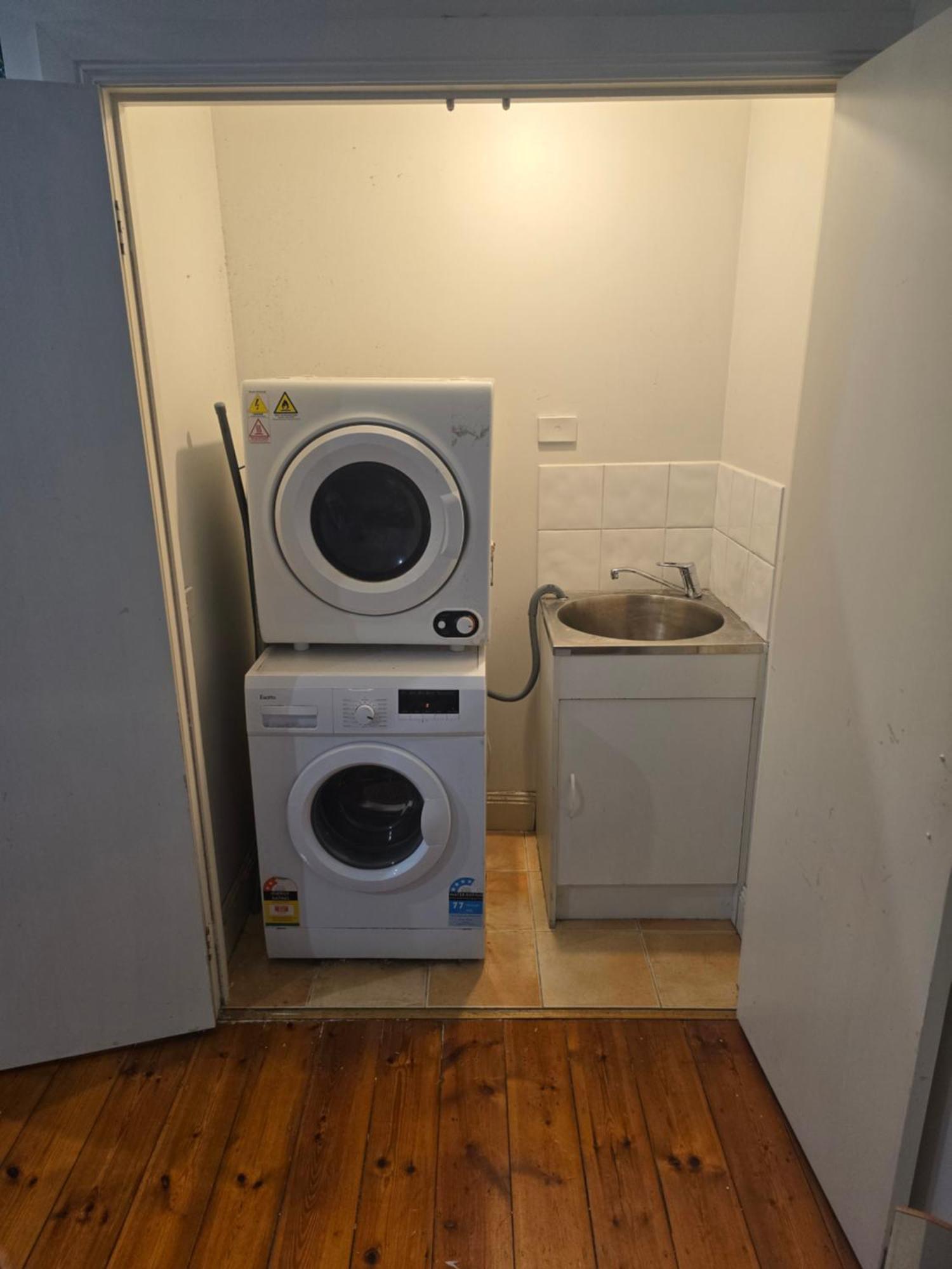Spacious Richmond One Bed Apartment