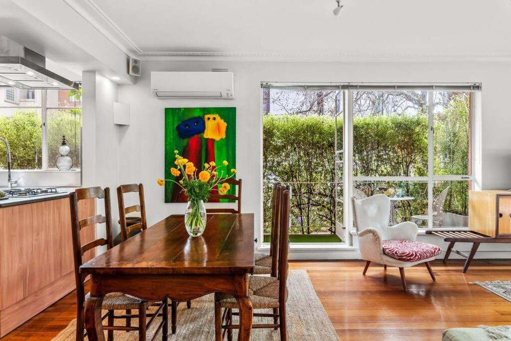 Sensational Stylish And So Very South Yarra 2br