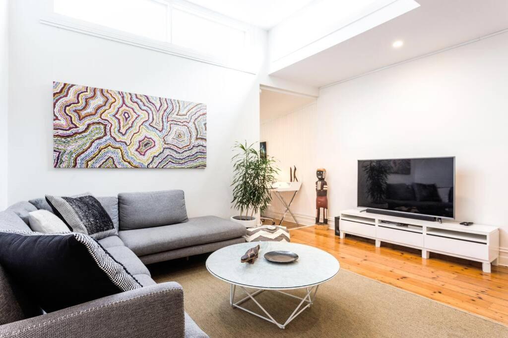 Park Victorian House With Style And Art Gallery * Melbourne