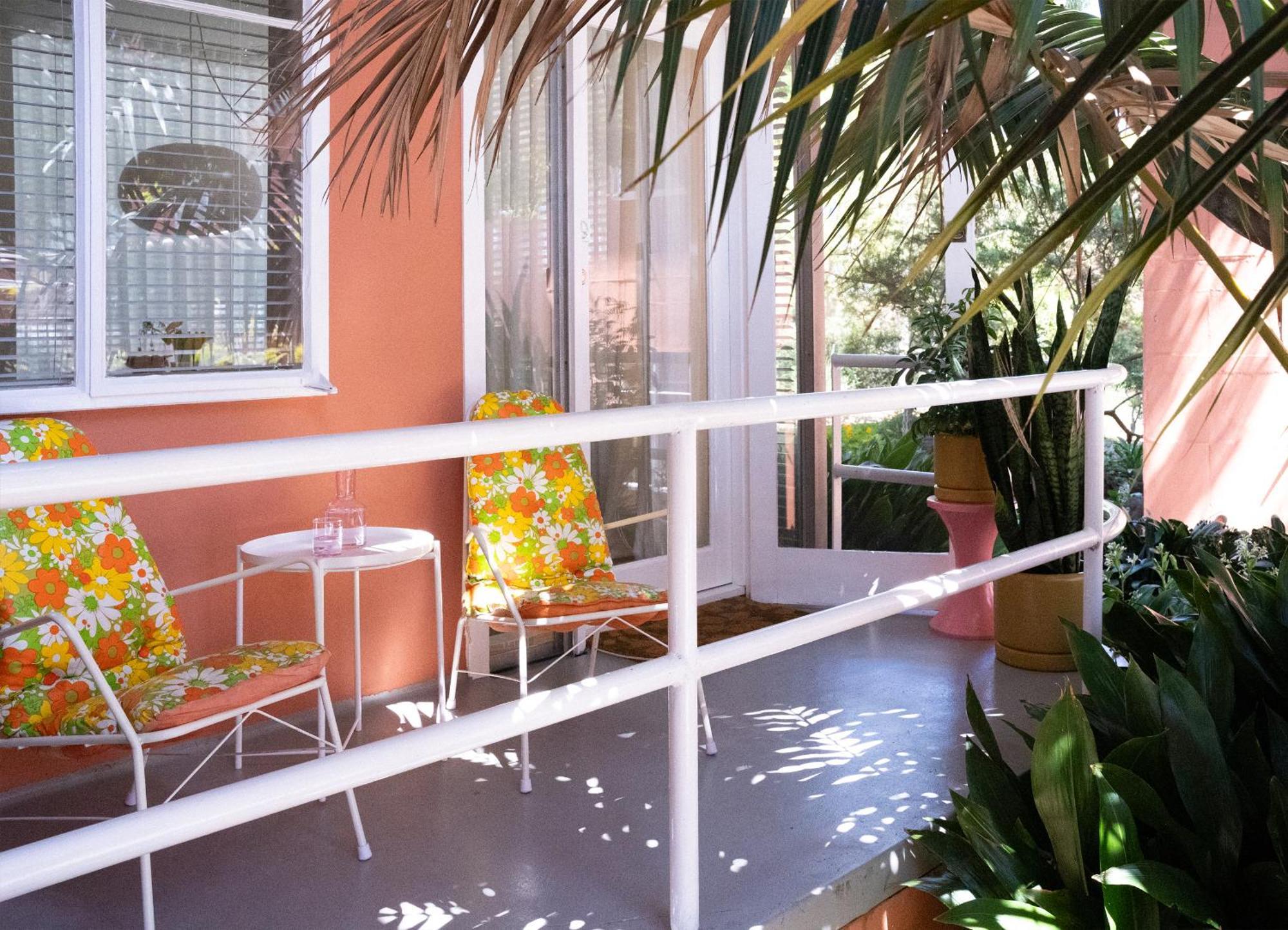 Stylish One-bed At 'caringal Flats' *