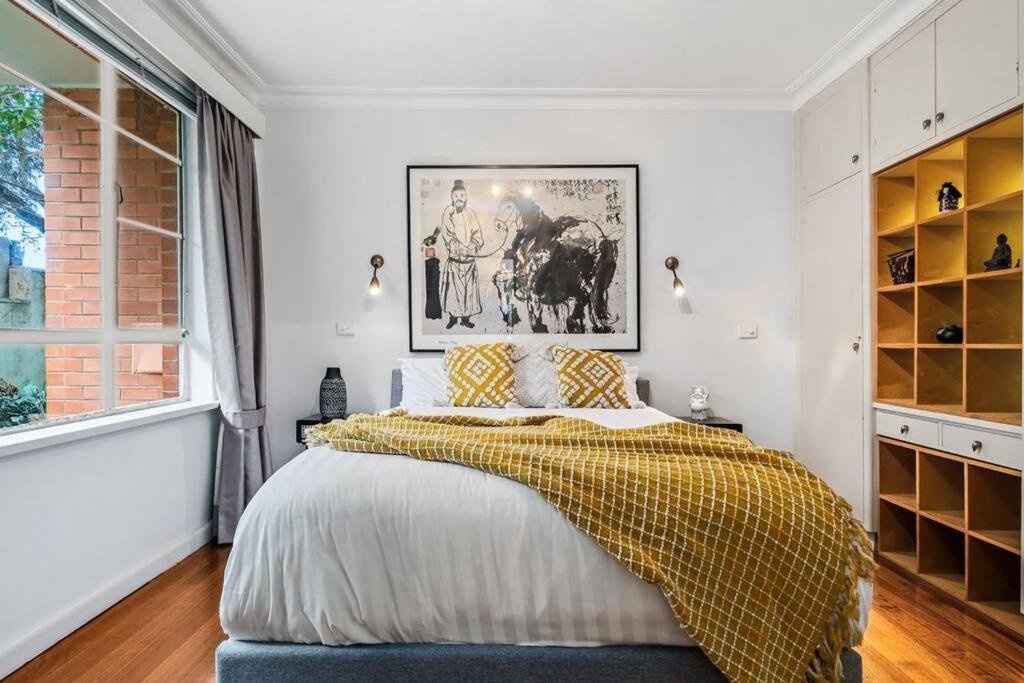 Apartment Sensational Stylish And So Very South Yarra 2br Melbourne