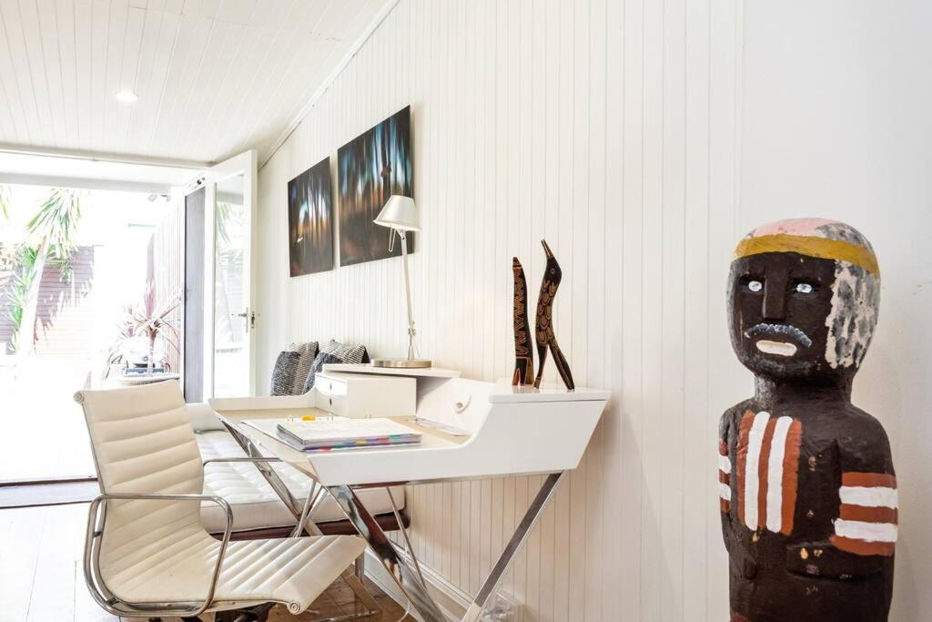 Park Victorian House With Style And Art Gallery * Melbourne