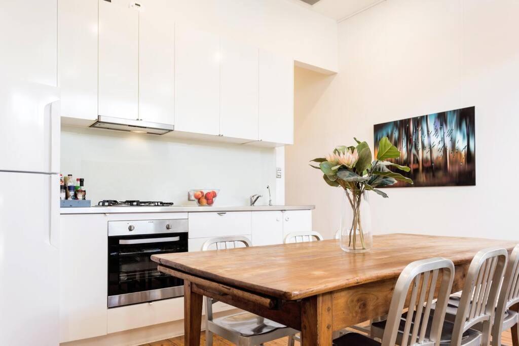 Park Victorian House With Style And Art Gallery * Melbourne