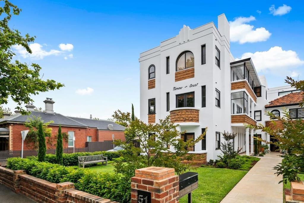 A1 Art Deco 2 Bedroom Sleeps 5 Nimmo1 Melbourne
