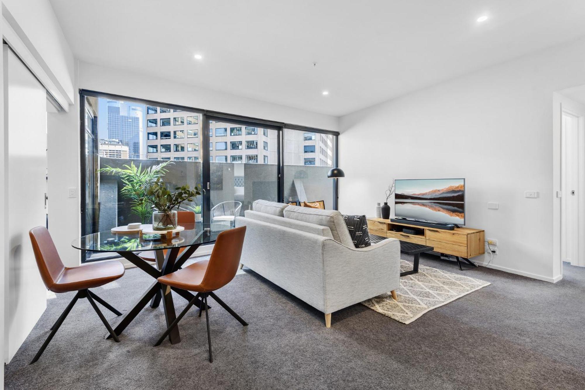 Gorgeous 3-bed In Melbourne's East End Apartment