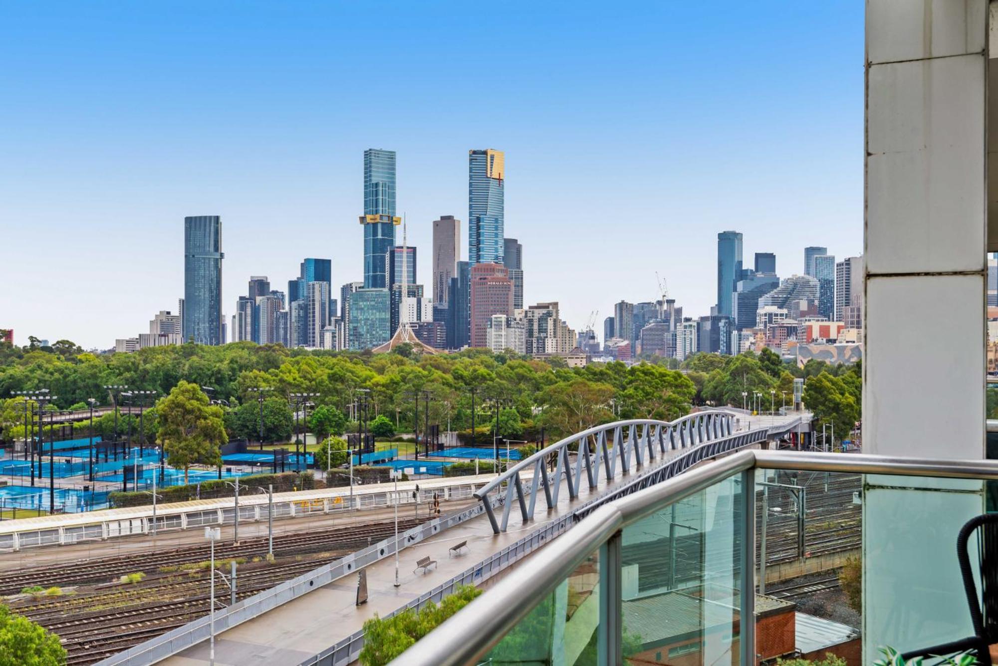 Spacious 3-bed By The Mcg Melbourne