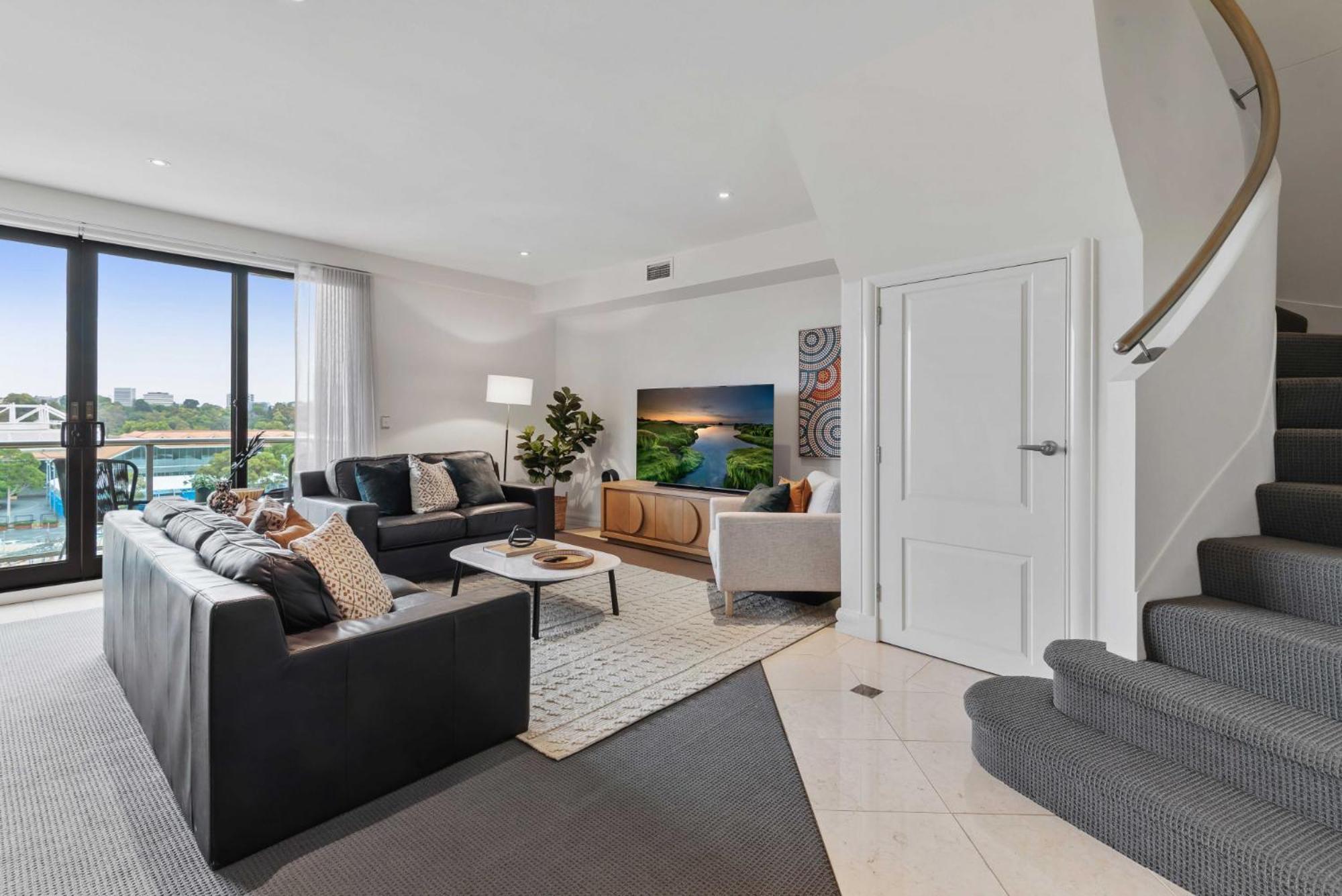 Spacious 3-bed By The Mcg Apartment