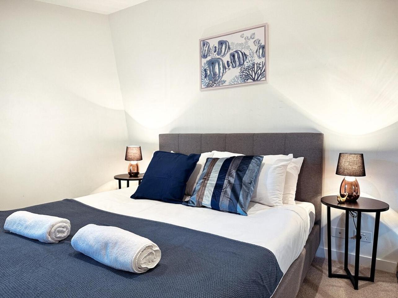Stunning Courtyard 2br1ba North Melbourneparking