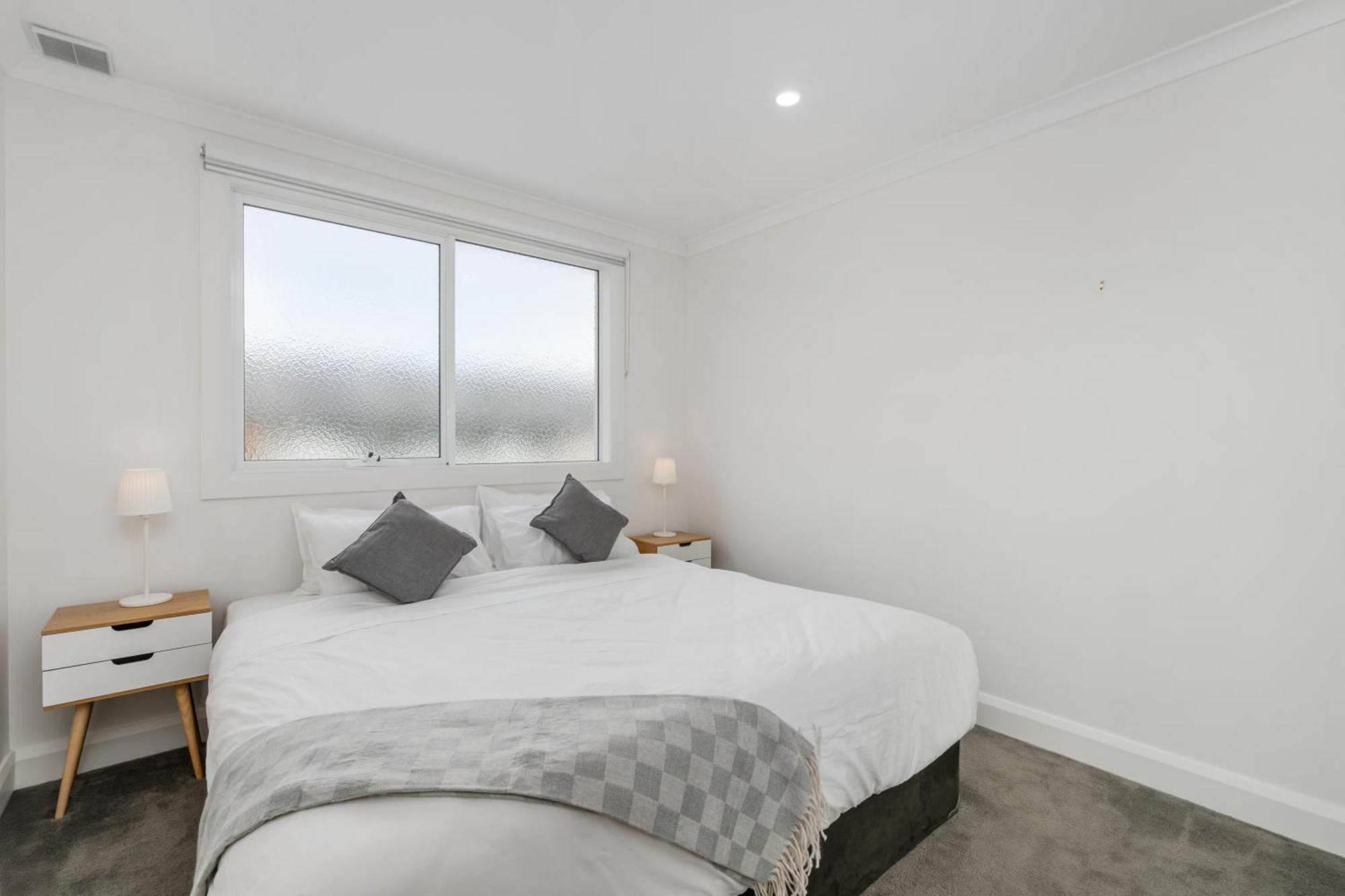 Newsom House - Stylish & Elegant With 4 King Beds Melbourne
