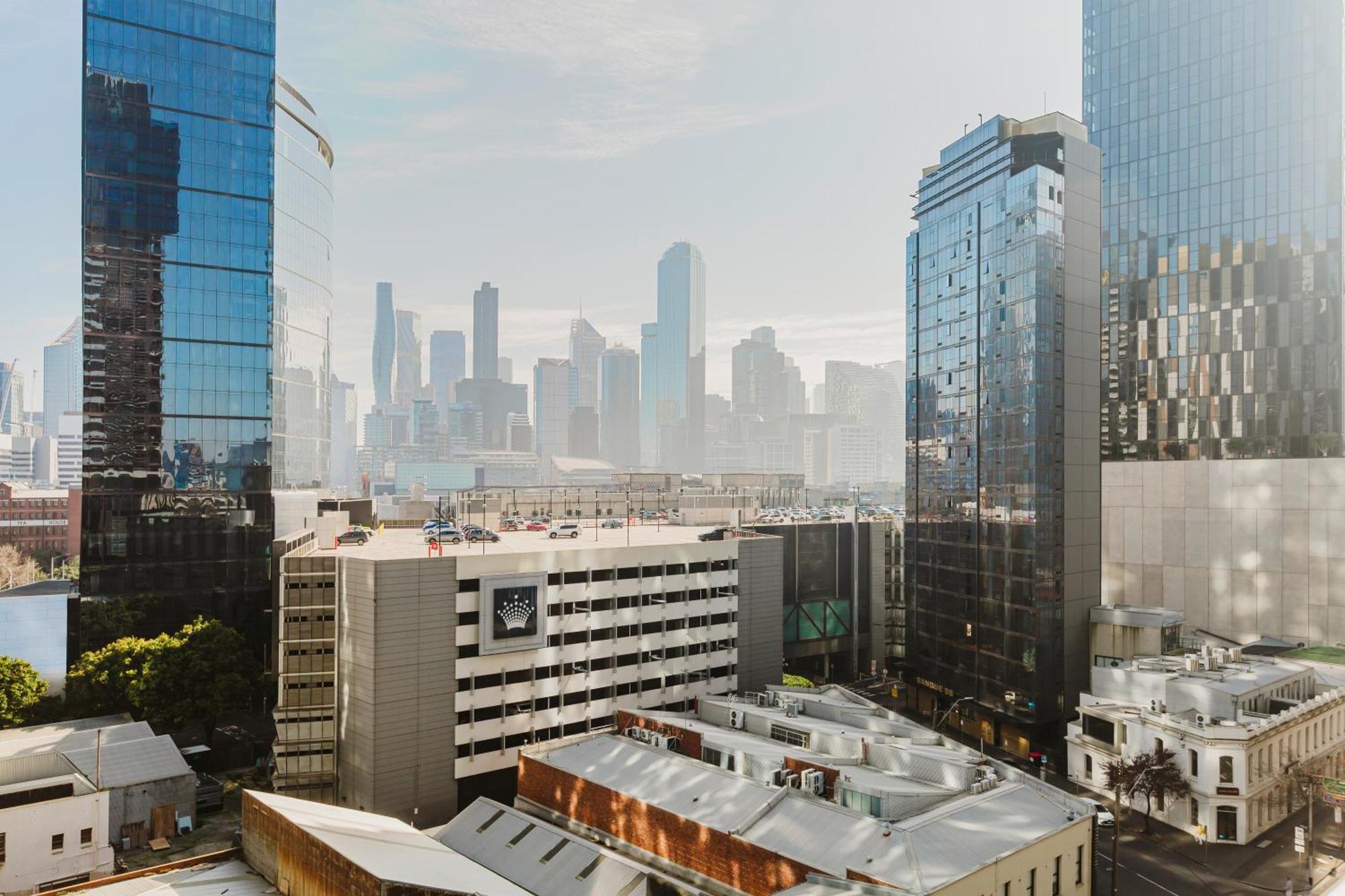 Light Airy Parking Wifi Wfh Walk To Mcec Crown * Melbourne