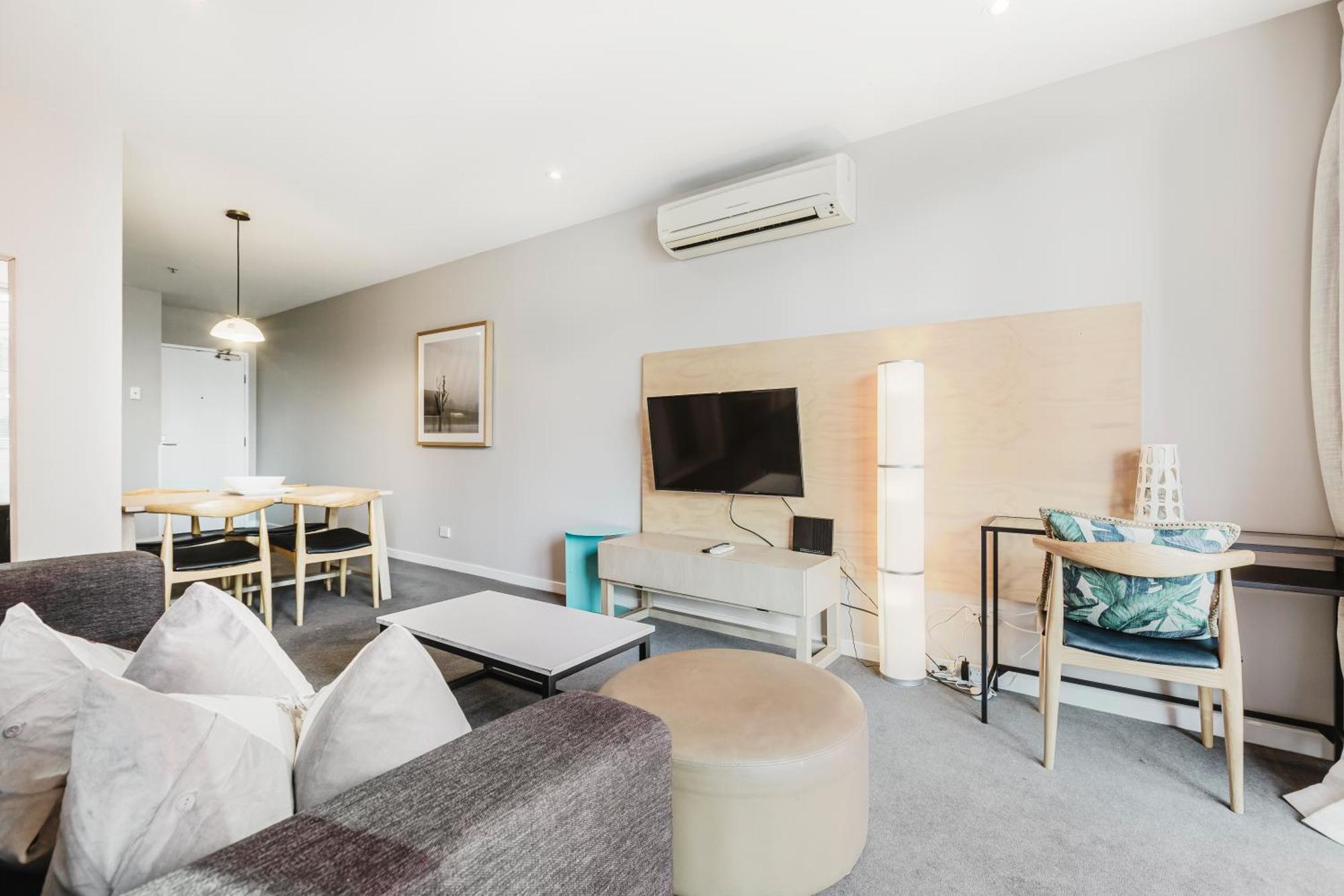 Light Airy Parking Wifi Wfh Walk To Mcec Crown *