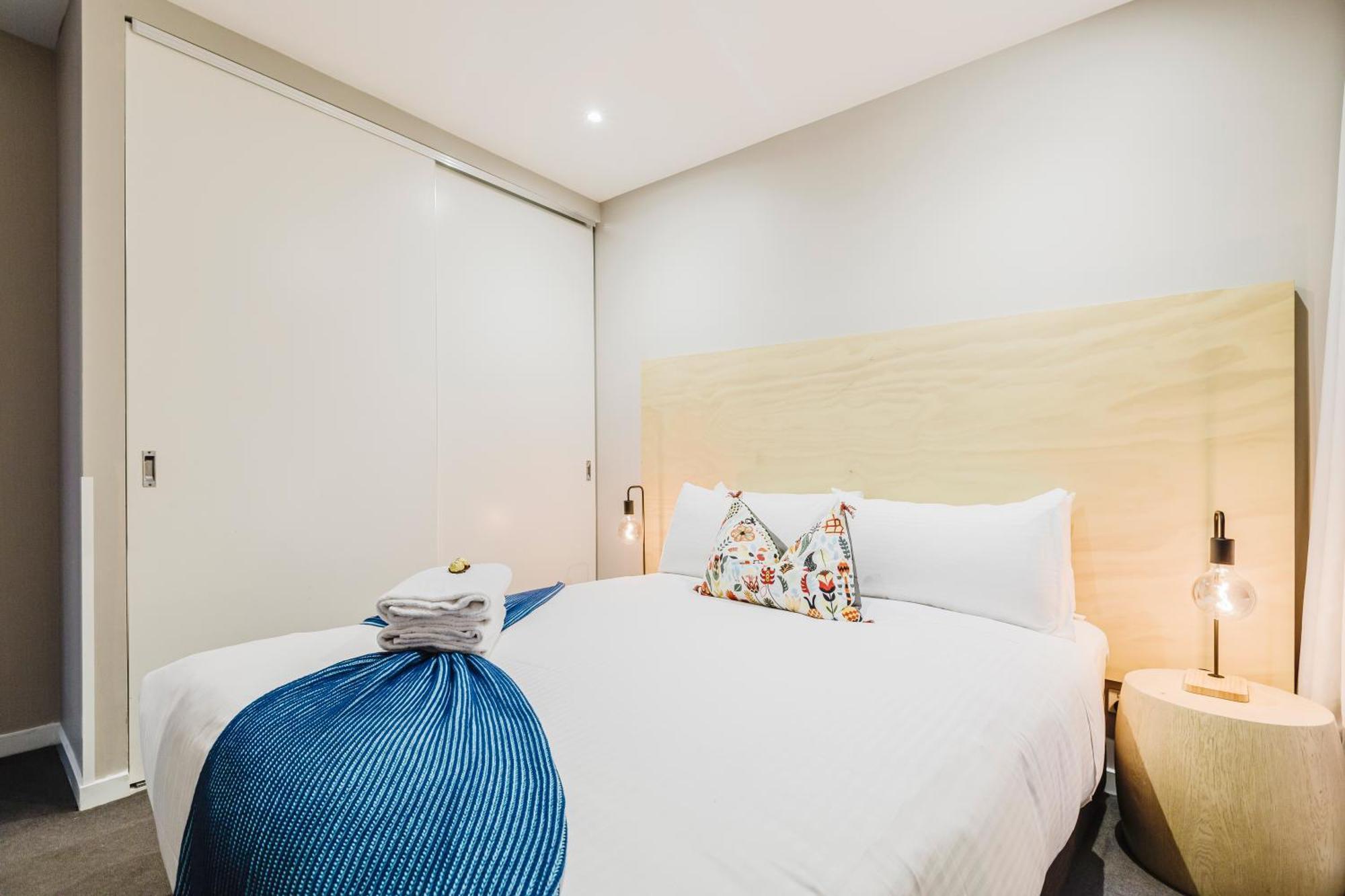 Apartment Light Airy Parking Wifi Wfh Walk To Mcec Crown *