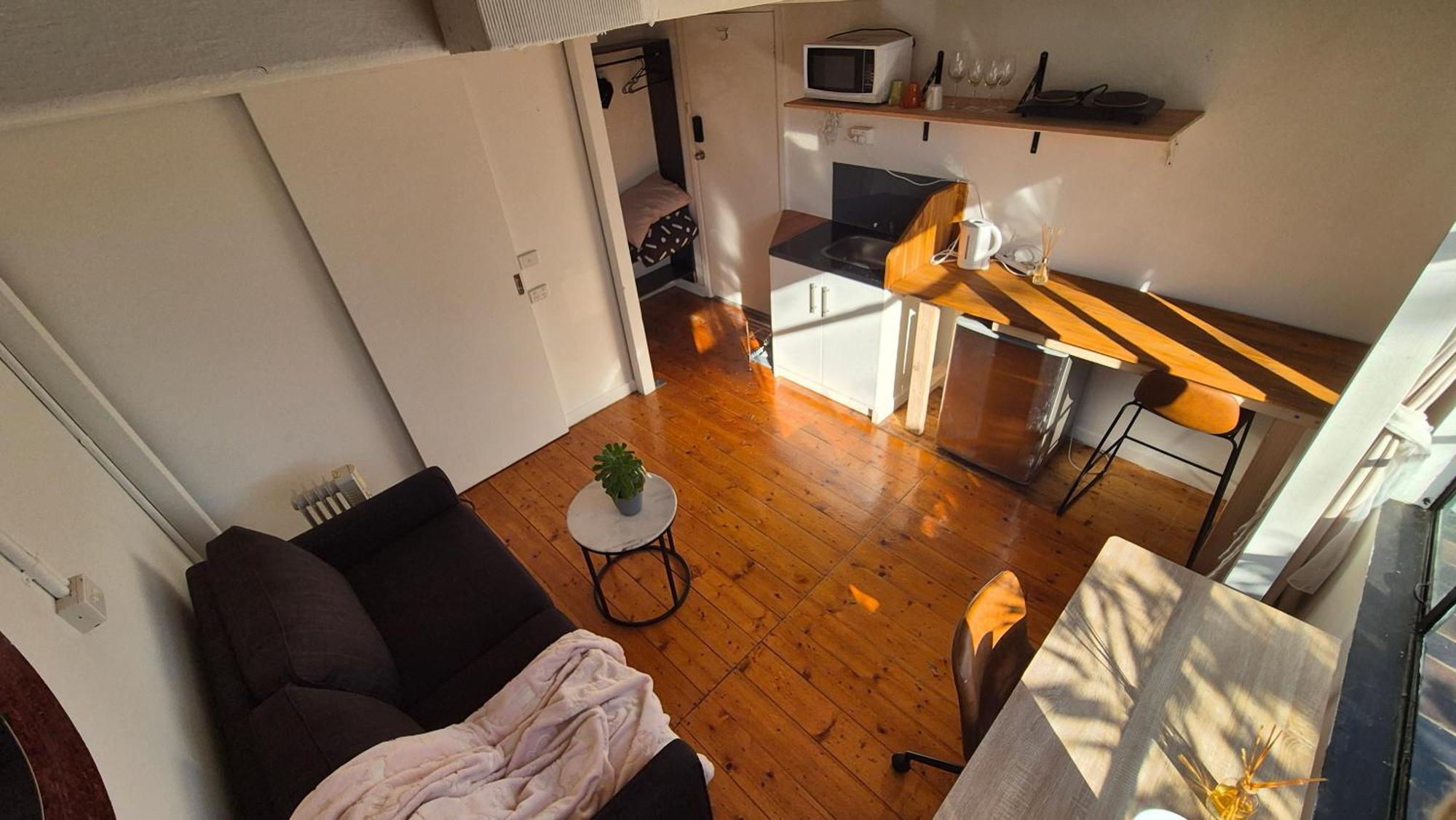 Apartment Carlton- Loft To Two Bedroom Loft 2 4pax