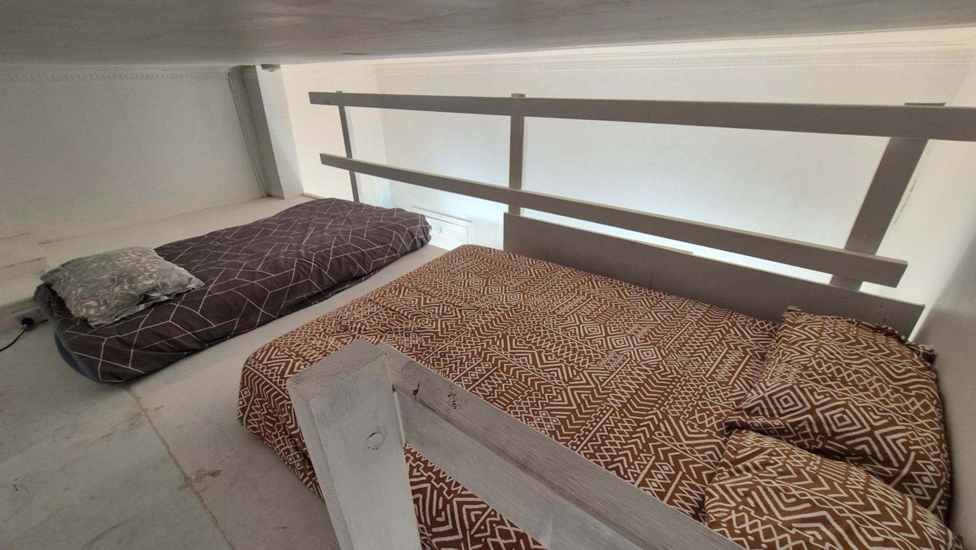 Carlton- Loft To Two Bedroom Loft 2 4pax Melbourne
