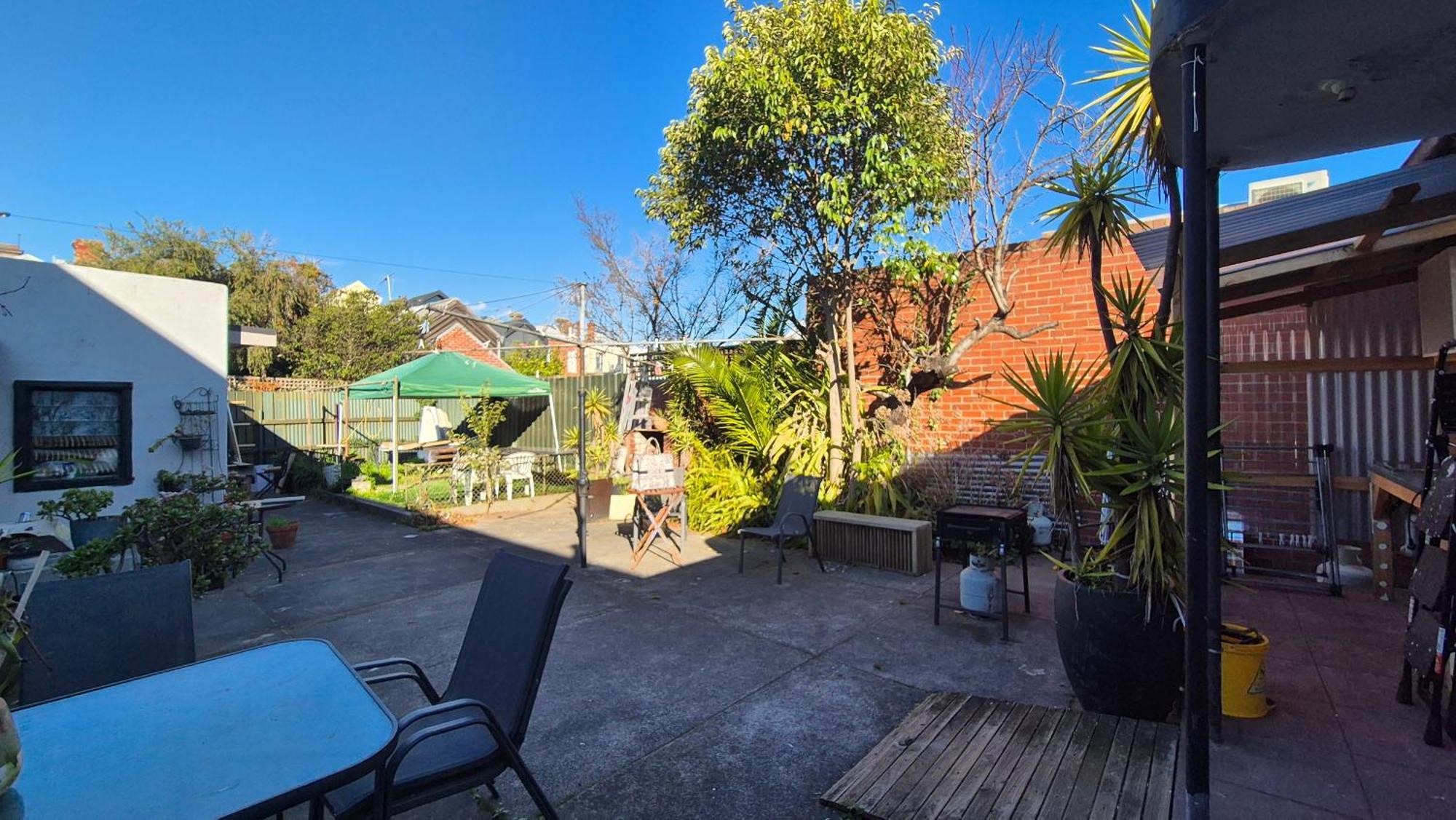 Apartment Carlton- Loft To Two Bedroom Loft 2 4pax