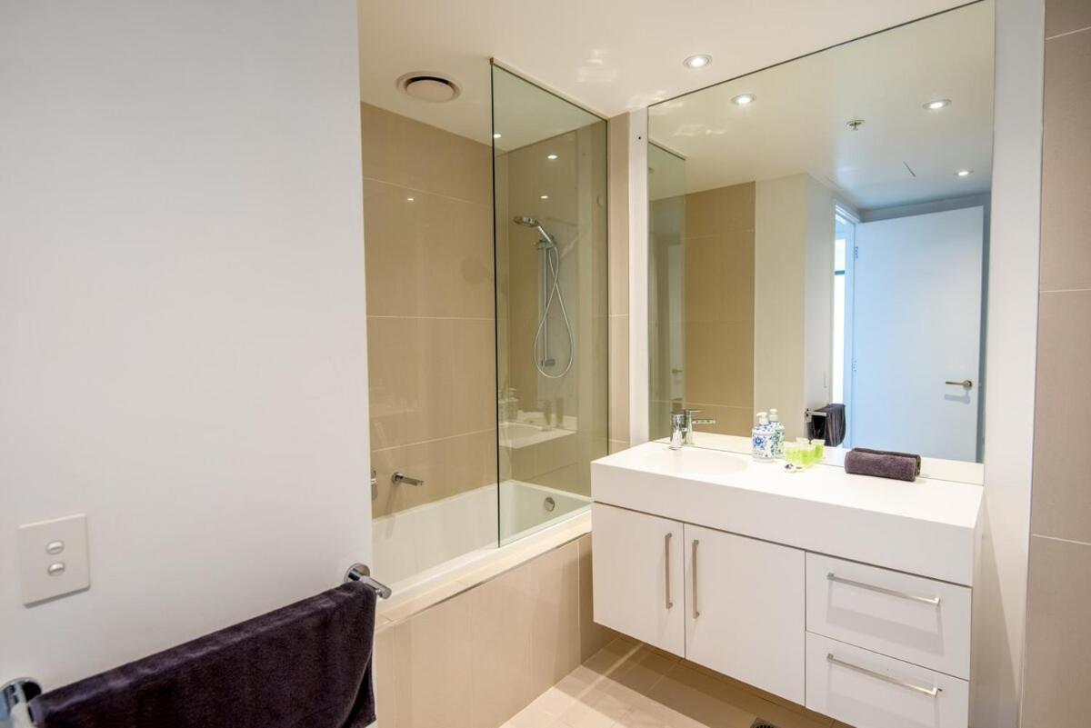 Luxury On 52nd Flr In 6star Building By Casino Apartment *