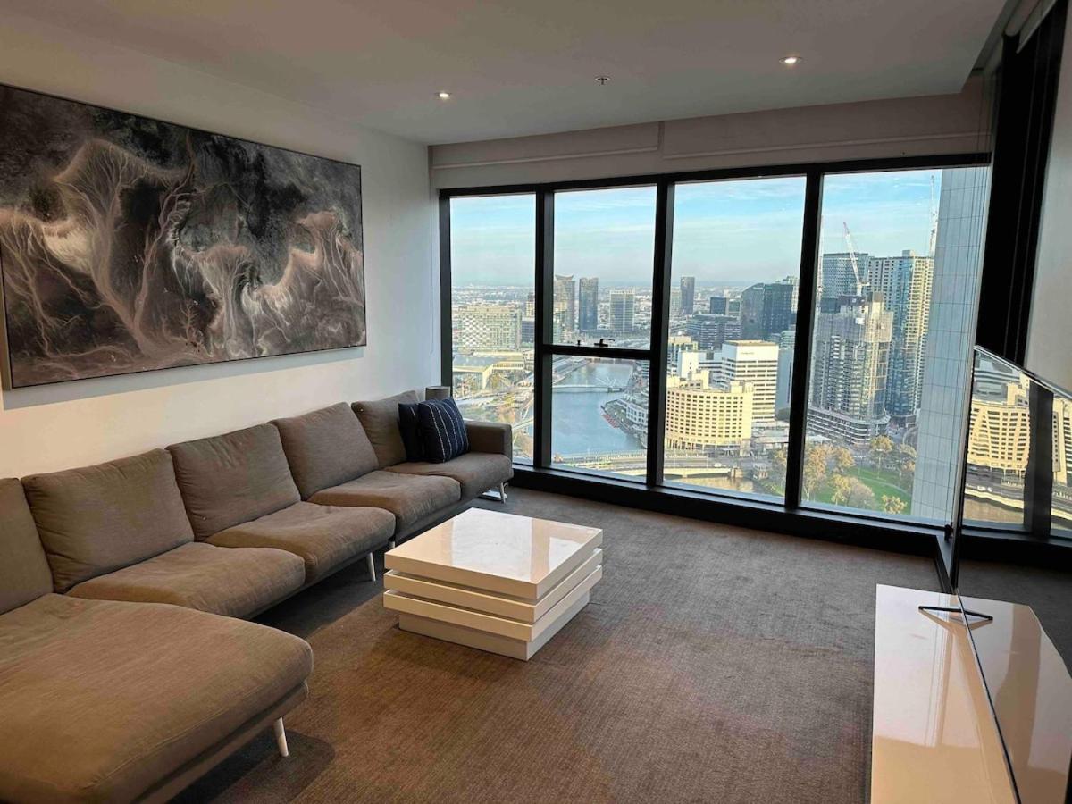 Prima Tower Level 33 With Balcony Melbourne
