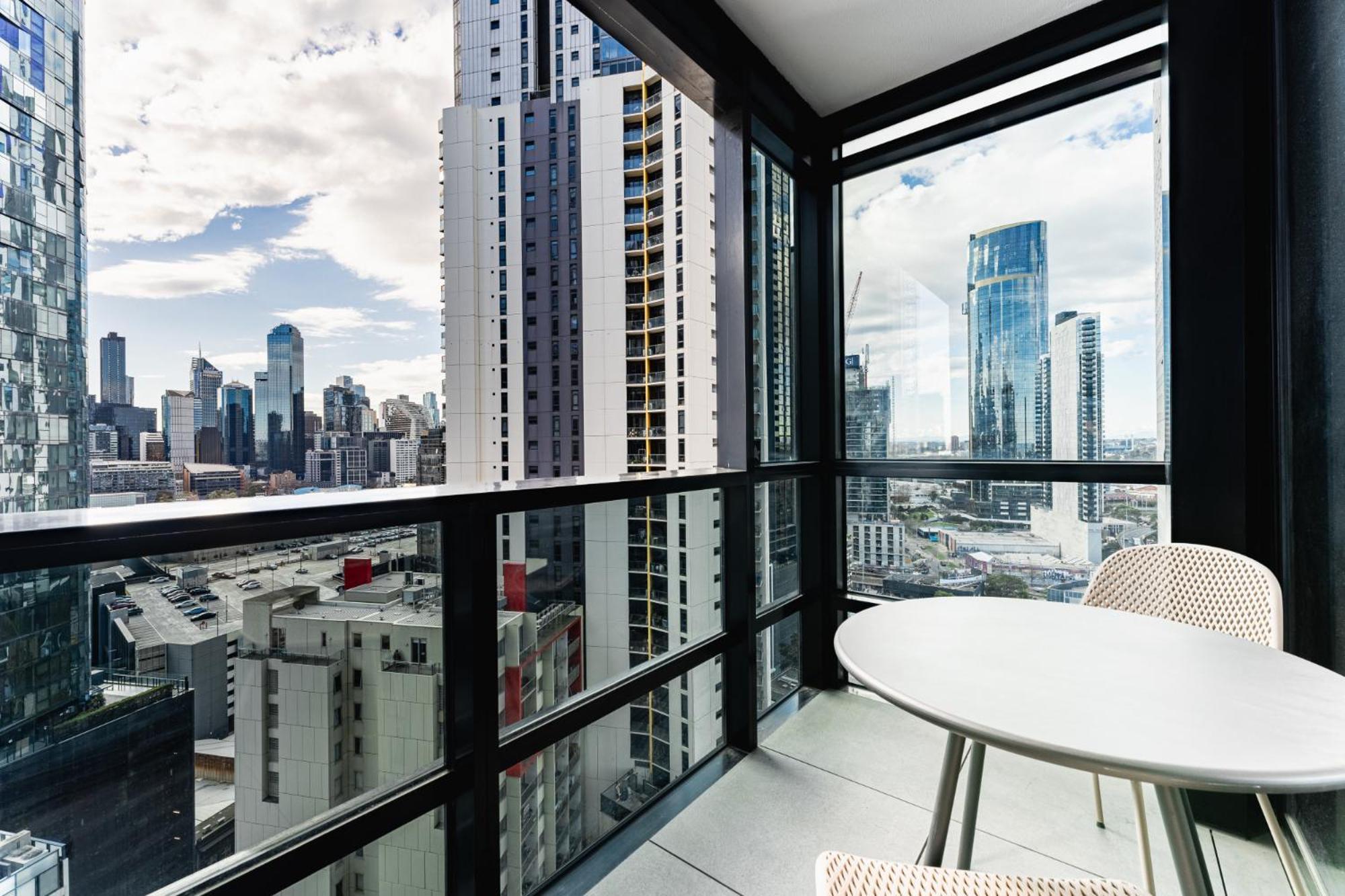 Stylish Southbank 1-bedroom With Pool And Gym Apartment *