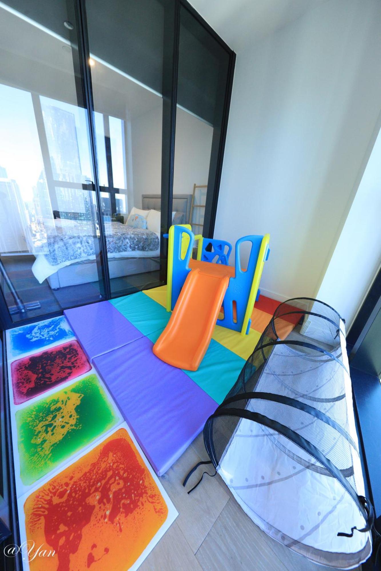 New Year Fireworks & Kids Corner Apartment *