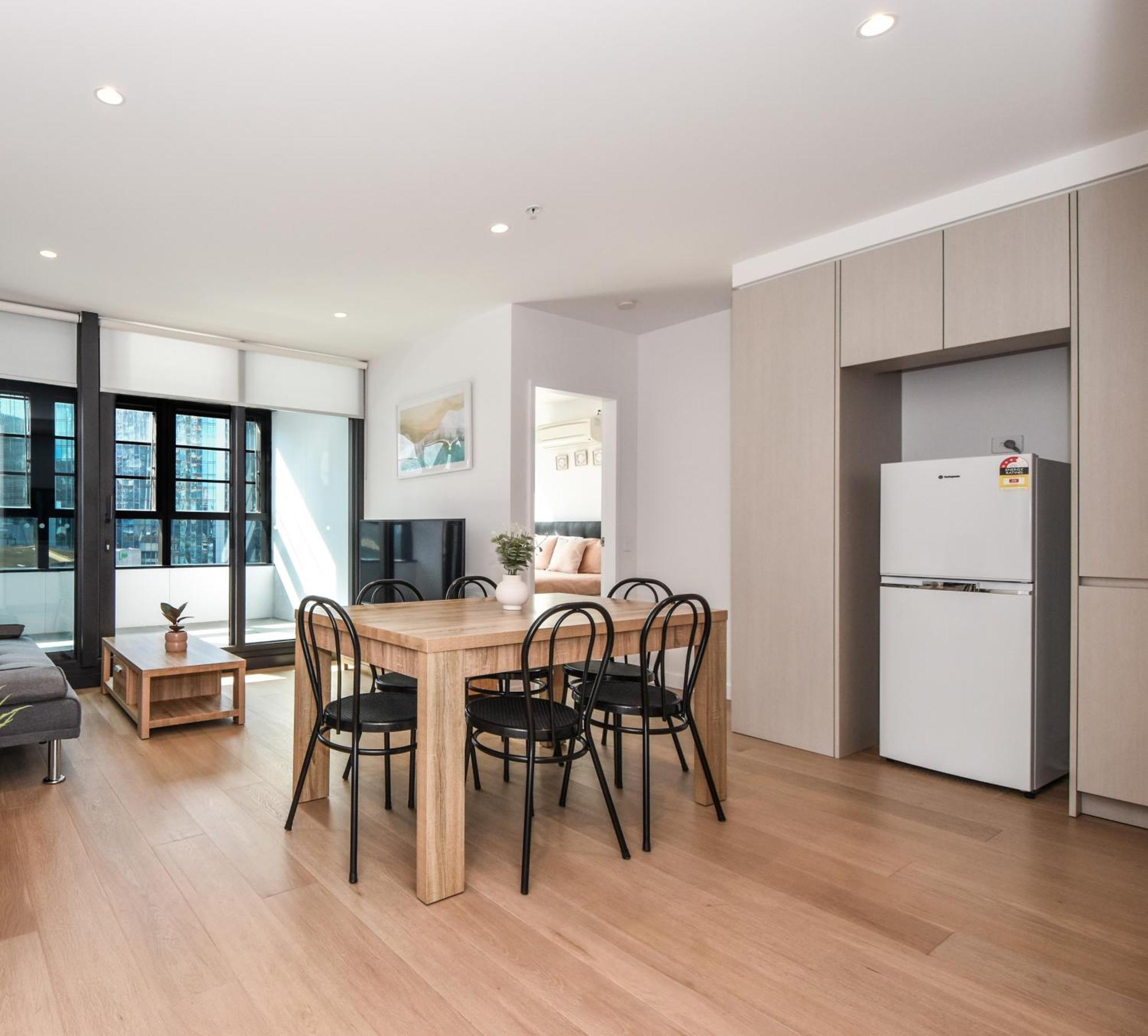 74d Charming 2br Abnb With Modern Touches With Free Parking