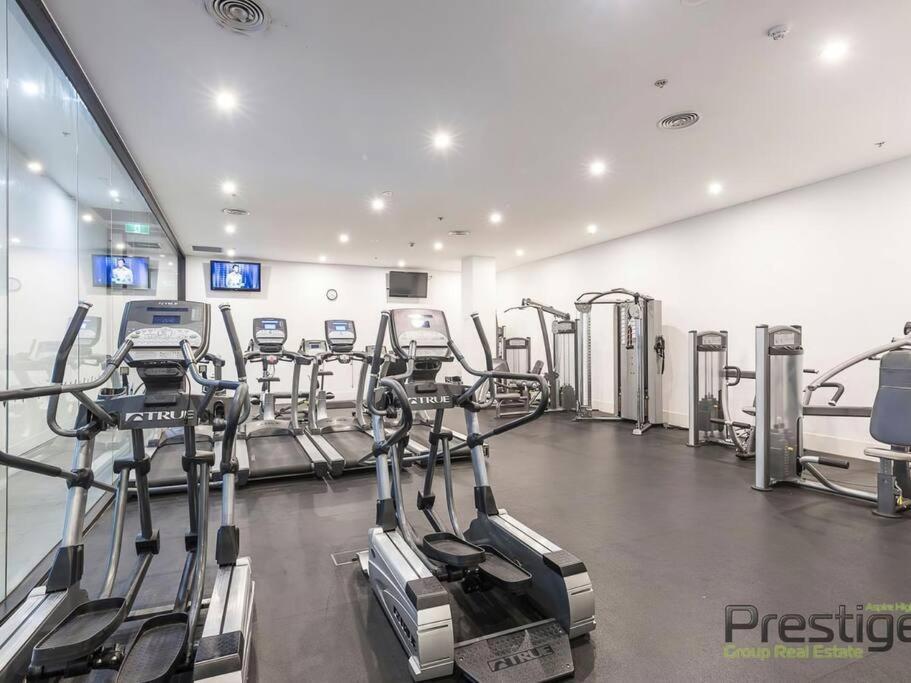 Gorgeous 1 Bed Exec South Yarra With Workspace Apartment