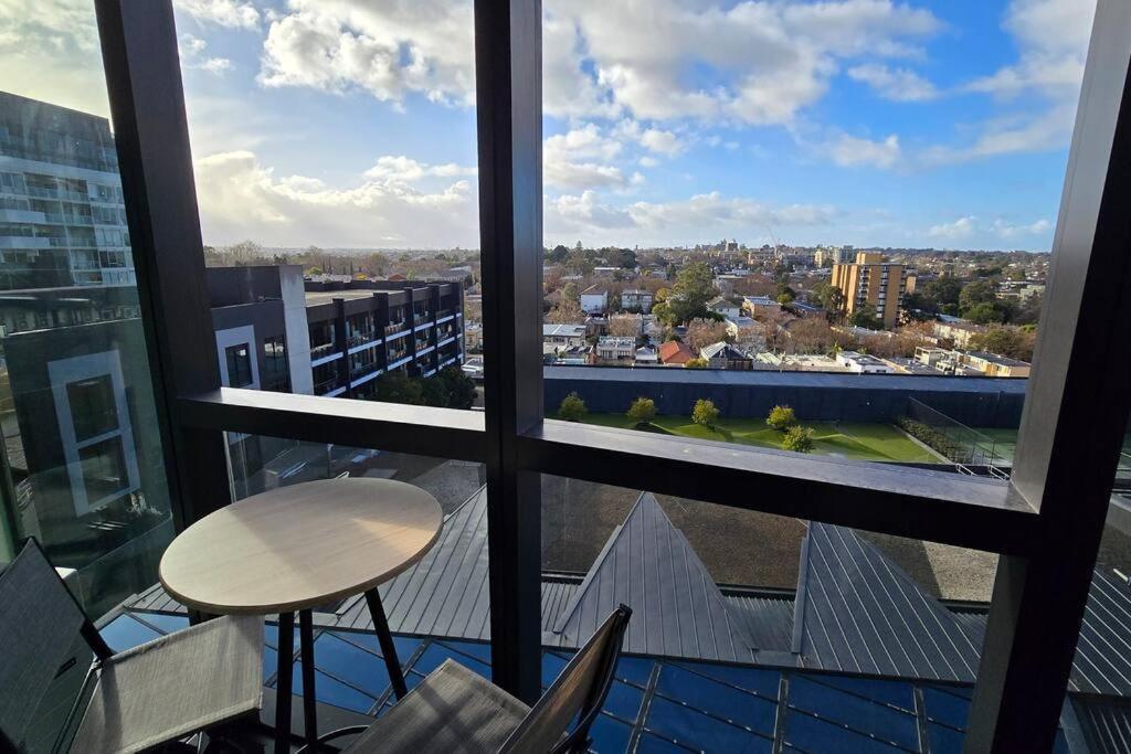 Gorgeous 1 Bed Exec South Yarra With Workspace Apartment Melbourne