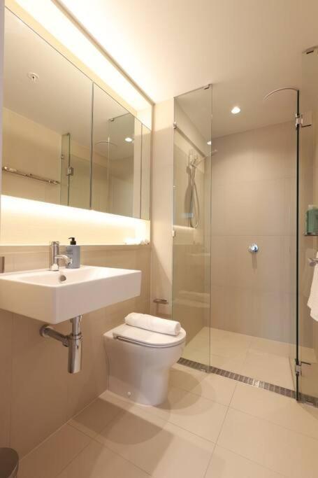 54d Charming Abnb-style In The Heart Of With Free Parking