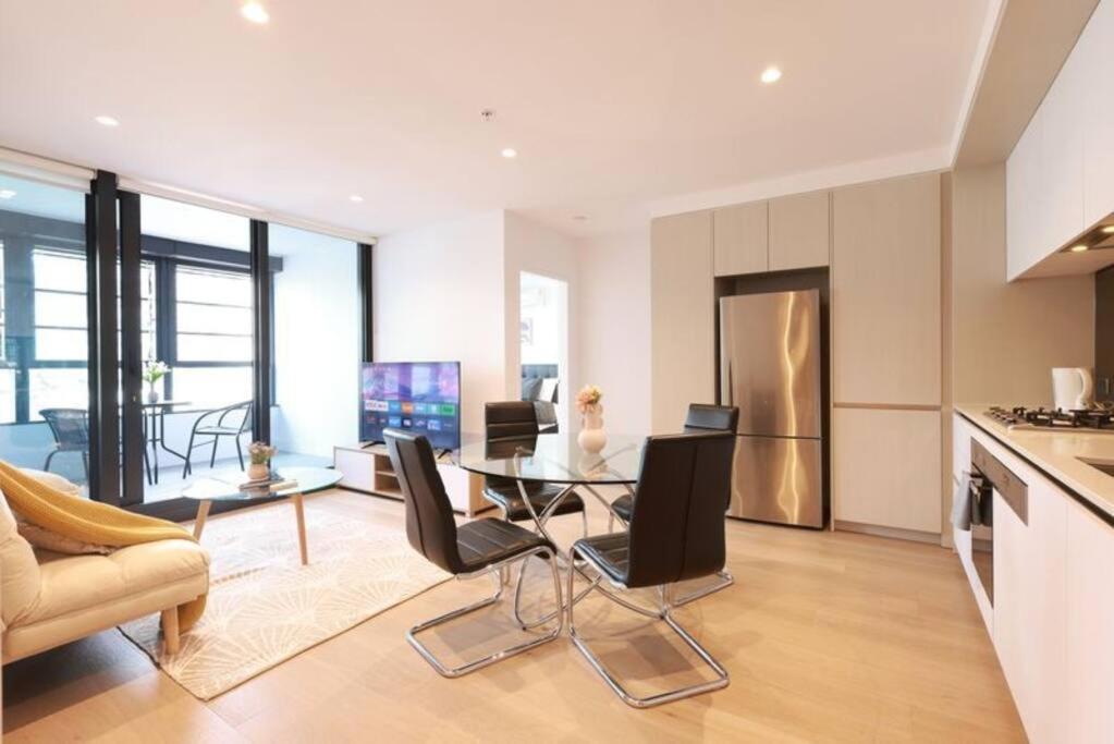 54d Charming Abnb-style In The Heart Of With Free Parking Melbourne