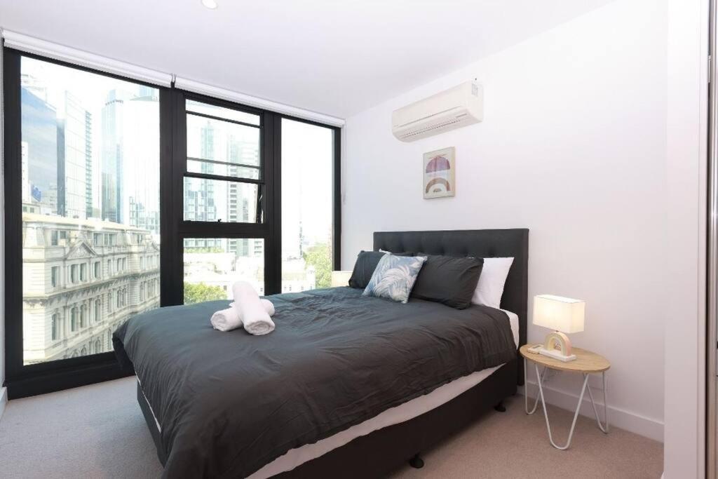 54d Charming Abnb-style In The Heart Of With Free Parking Apartment