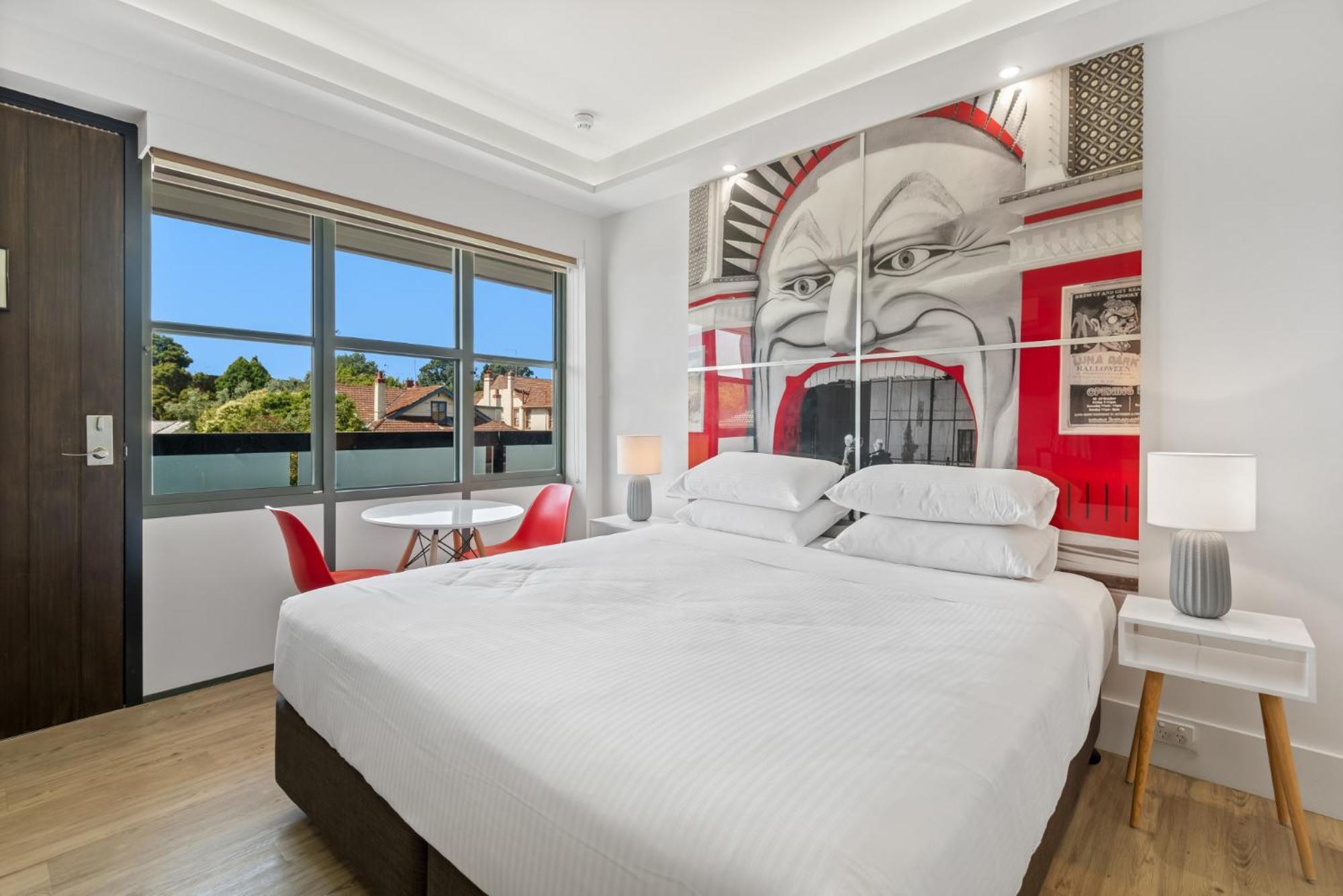 Charming St Kilda With Parking *