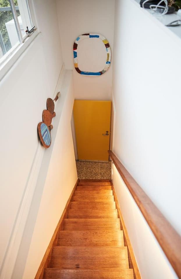 The Retro Soul - Cosy Cbd Refuge For Creative Minds Apartment Melbourne