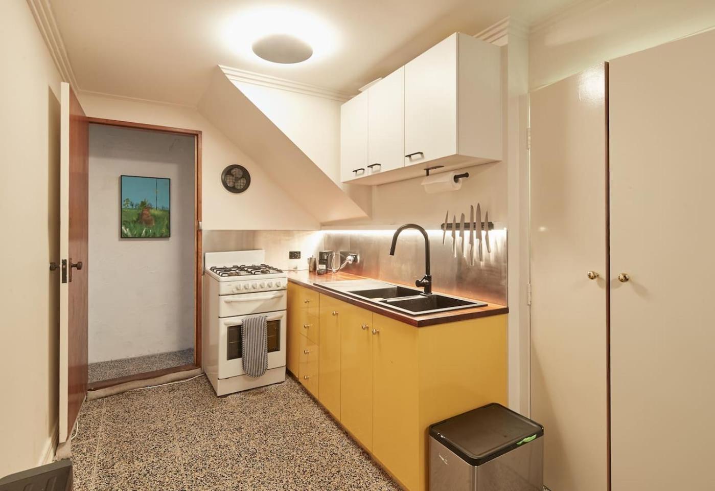 Apartment The Retro Soul - Cosy Cbd Refuge For Creative Minds Melbourne