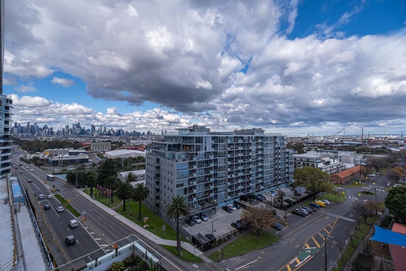3br2ba In Footscarypoolcar Parkwifi Apartment *
