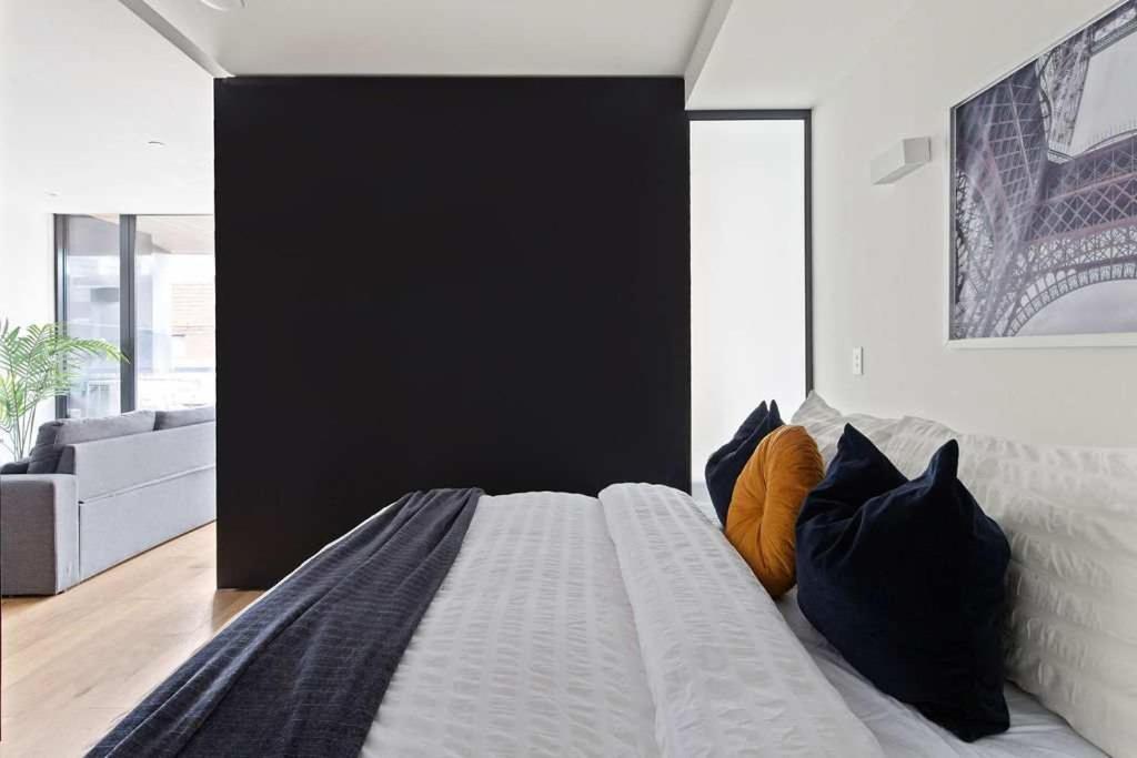 A Modern & Spacious 2br Near Uni *