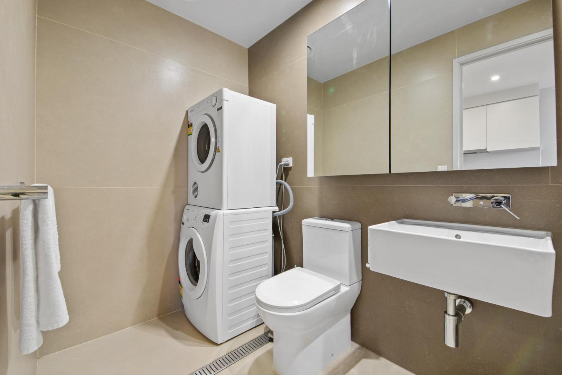 Rest Collection Studio With Parking On Collins Melbourne