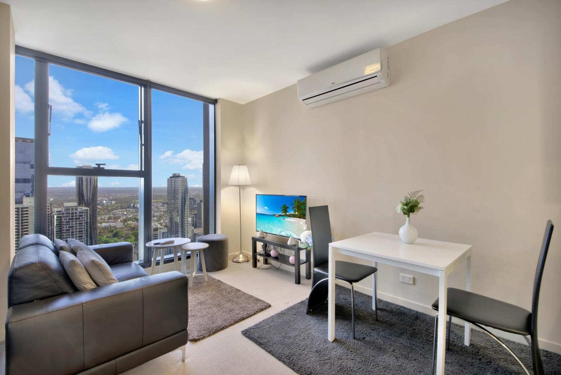 Rest Collection Studio With Parking On Collins Apartment