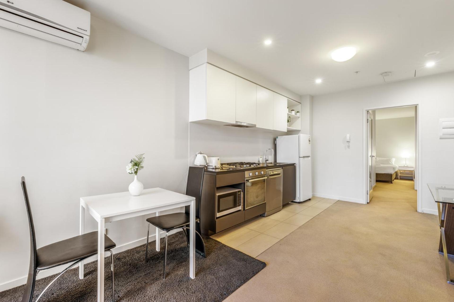 Apartment Rest Collection Studio With Parking On Collins Melbourne