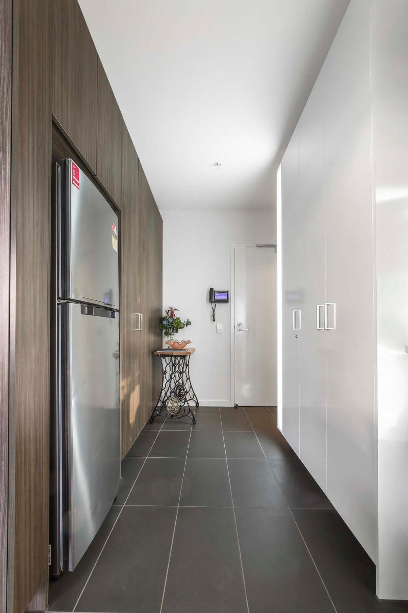 Luxurious Urban Retreat With Stunning Views Apartment *