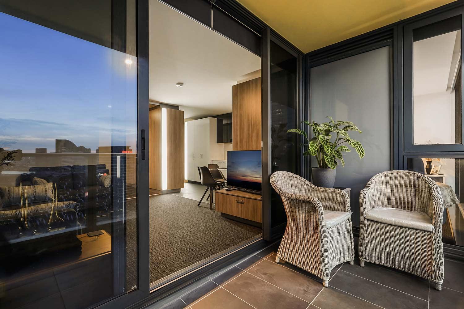 Luxurious Urban Retreat With Stunning Views Apartment *